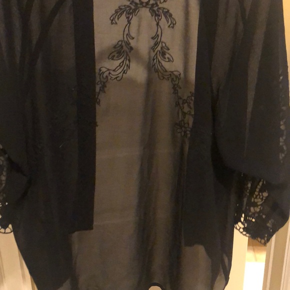 Black Maude sheer shrug. Condition 10/10. - Picture 3 of 4